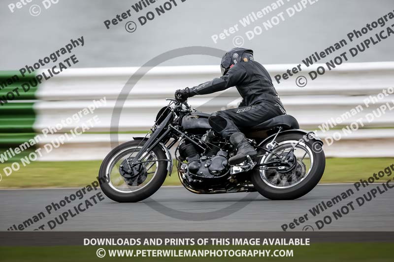 Vintage motorcycle club;eventdigitalimages;mallory park;mallory park trackday photographs;no limits trackdays;peter wileman photography;trackday digital images;trackday photos;vmcc festival 1000 bikes photographs